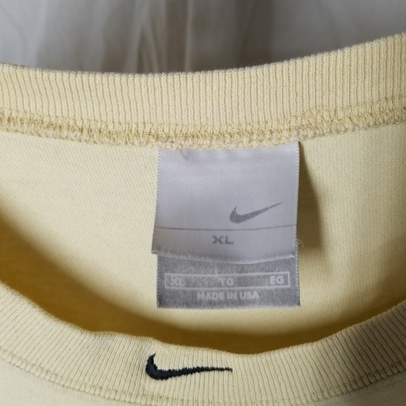 Nike T-shirt - Picture 2 of 6